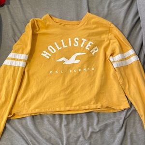 Hollister crop tee